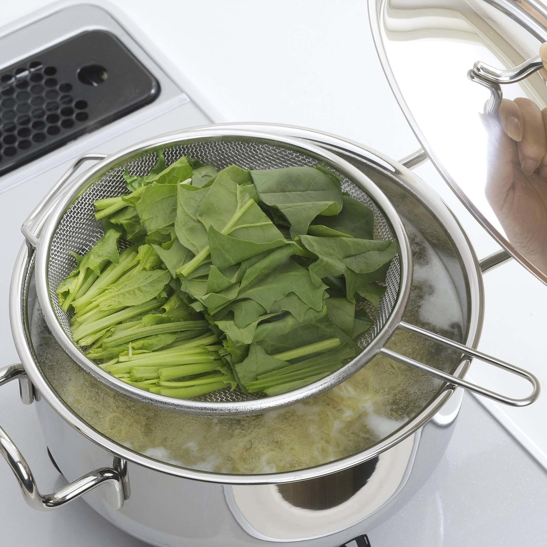 Steaming Using Colander Steam Colander – Ema's Table